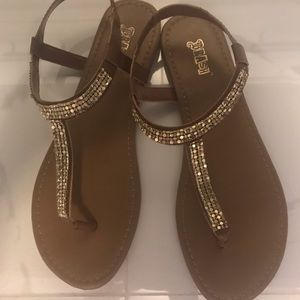 Brash thong sandals